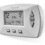 Honeywell Programmable Thermostat RTH6450/RET95E Manual Image