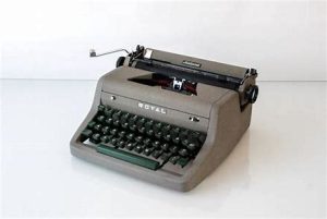 ROYAL Manual Typewriter Manual Image