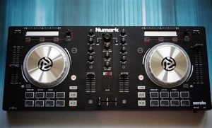 Numark Mixtrack Pro 3 manual Image