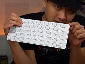 Use Magic Keyboard with iPod touch Manual Image
