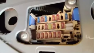 Nissan Versa Fuse Box Diagram: Find Circuit Details & Location Manual Image